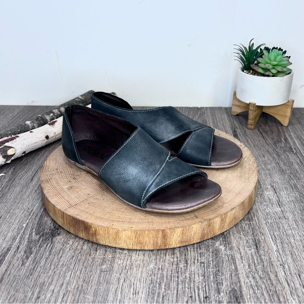 Roan | Irie Flat Dorsey Sandals in Antique Black Size 7.5